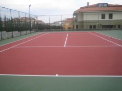 Afyon Bahçeşehir sitesi tenis kortu
